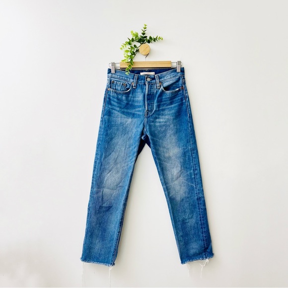 Levi’s Wedgie Straight Frayed Hem Button Fly High Rise Jeans - Picture 2 of 13